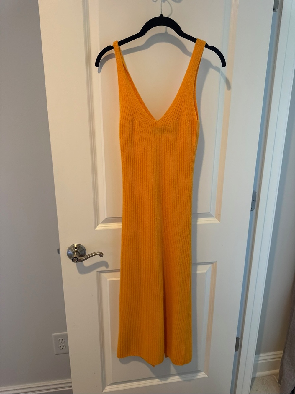 arch4 Cashmere Mid-Length Dress | Size XS - Picture 3 of 4